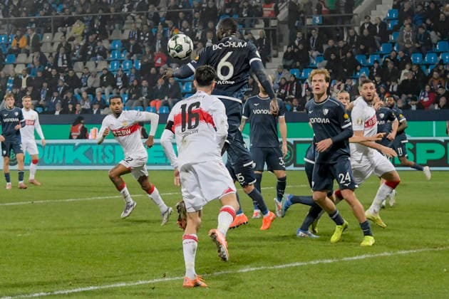 Strafraumszene Ibrahima Sissoko (Bochum 6) vereitelt Torchance von Stuttgart 03.12.2025 Fussball VfL Bochum vs VfB Stuttgart, Vonovia Ruhrstadion, Bochum, DFB DFL REGULATIONS PROHIBIT ANY USE OF PHOTOGRAPHS AS IMAGE SEQUENCES AND OR QUASI-VIDEO