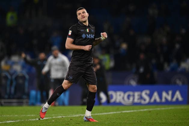Alessandro Buongiorno of S.S.C. Napoli celebrate the victory during the round of 16 of the Coppa Italia Frecciarossa between S.S.C. Napoli and Cagliari Calcio at the Diego Armando Maradona Stadium on December 3, 2025 in Naples, Italy.  Copyright: xDomenicoxCippitelli IPAxSportx xipa-agency.netx xx IPA_68699183 IPA_Agency_IPA68699183