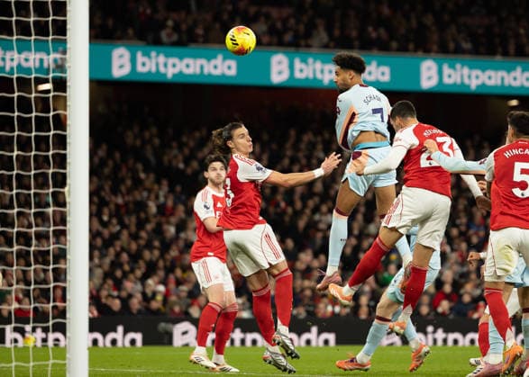 Arsenal v Brentford, Premier League, Football, The Emirates Stadium, London, UK - 03 Dec 2025 Kevin Schade of Brentford FC attempt on goal London The Emirates Stadium Highbury GBR, UK NEWSPAPERS OUT Copyright: xEllixBirchx