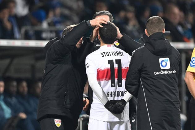 Bilal EL KHANNOUSS (S) wird behandelt, verletzt, Verletzung, Fussball, DFB Pokal, Achtelfinale, Round of 16, VfL Bochum (BO) - VfB Stuttgart (S) 0-2 am 03.12.2025, Vonovia Ruhrstadion Bochum Deutschland. DFL regulations prohibit any use of photographs as image sequences and or quasi-video Â