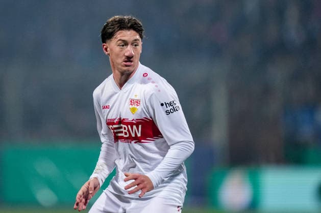 BOCHUM, GERMANY - DECEMBER 3: Angelo Stiller of VfB Stuttgart looks on during the DFB Cup round of 16 match between VfL Bochum and VfB Stuttgart at Vonovia Ruhrstadion on December 3, 2025 in Bochum, Germany. (Photo by Rene Nijhuis) SPO  Copyright: xRenexNijhuis