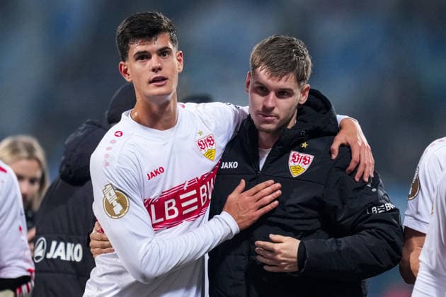 BOCHUM, GERMANY - DECEMBER 3: Chema Andres of VfB Stuttgart and Ramon Hendriks of VfB Stuttgart celebrate their team s win after the DFB Cup round of 16 match between VfL Bochum and VfB Stuttgart at Vonovia Ruhrstadion on December 3, 2025 in Bochum, Germany. (Photo by Rene Nijhuis) SPO  Copyright: xRenexNijhuis