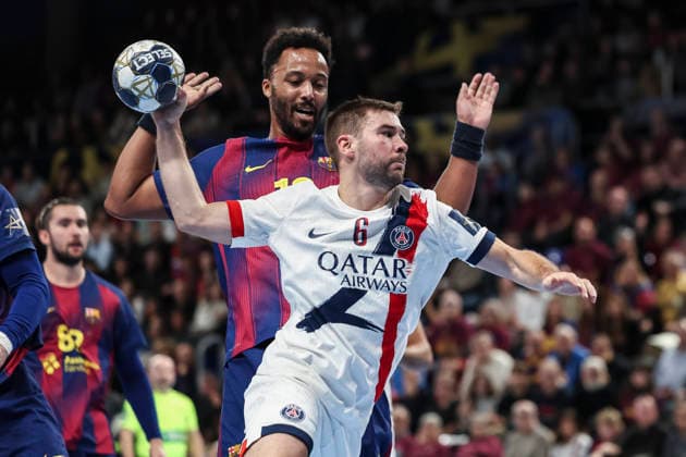 December 3, 2025, Barcelona, Barcelona, SPAIN: Luc Steins of Paris Saint-Germain and Timothey N guessan of FC Barcelona, Barca in action during the EHF Champions League handball match played between FC Barcelona and Paris Saint-Germain at Palau Blaugrana on December 03, 2025 in Barcelona, Spain. Barcelona SPAIN - ZUMAa181 20251203_zaa_a181_157 Copyright: xJavierxBorregox