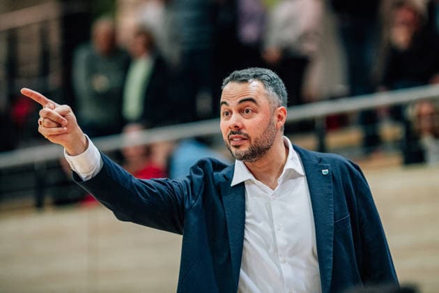 BB-1BL Damen Syntainics MBC Lions - Alba Berlin Timur Topal (GISA Lions MBC) waehrend der Saison 2025-2026 in der DBBL Toyota Bundesliga Syntainics MBC Lions und Alba Berlin in der SWH Arena am 3. December 2025 in Halle Saale, Sachsen Anhalt, Deutschland