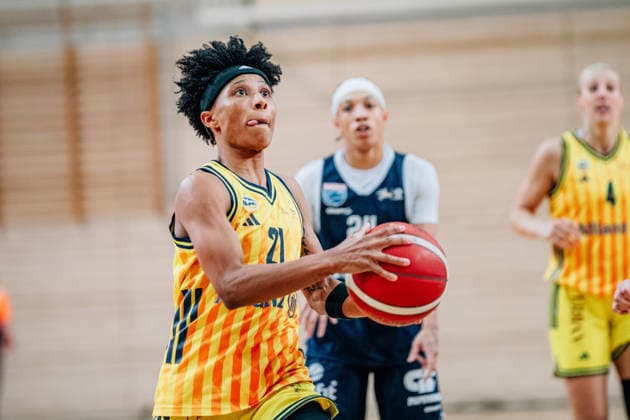 BB-1BL Damen Syntainics MBC Lions - Alba Berlin Deeshyra Thomas (Alba Berlin) waehrend der Saison 2025-2026 in der DBBL Toyota Bundesliga Syntainics MBC Lions und Alba Berlin in der SWH Arena am 3. December 2025 in Halle Saale, Sachsen Anhalt, Deutschland