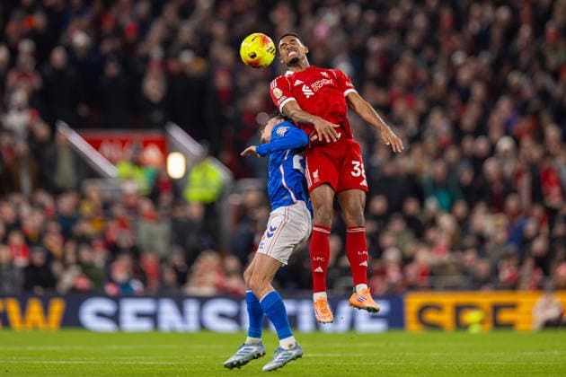 Football - FA Premier League - Liverpool FC v Sunderland AFC LIVERPOOL, ENGLAND - Wednesday, December 3, 2025: Liverpool s Ryan Gravenberch challenges for a header with Sunderland s Noah Sadiki during the FA Premier League match between Liverpool FC and Sunderland AFC at Anfield. (Photo by David Rawcliffe Propaganda) LIVERPOOL Anfield MERSEYSIDE ENGLAND  Copyright: xDavidxRawcliffex P2025-12-03-Liverpool_Sunderland-48