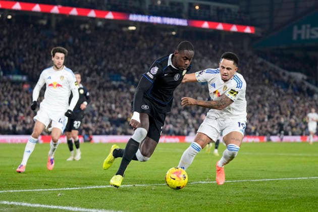 Leeds United v Chelsea FC, Leeds, UK - 3 Dec 2025 Noah Okafor of Leeds United battles for the ball with Trevoh Chalobah of Chelsea during the Premier League match between Leeds United and Chelsea FC at Elland Road, Burnley on 3 December 2025 ( Leeds Elland Road Leeds England Copyright: xHarryxCornish PPAUKx PPA-233787