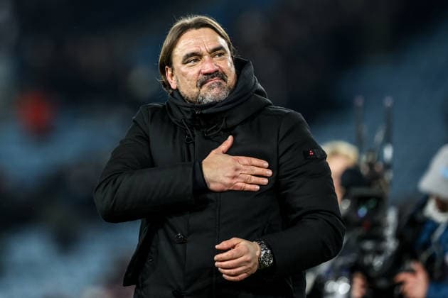 Premier League Leeds United v Chelsea Daniel Farke manager of Leeds United celebrates the win with the fans during the Premier League match Leeds United vs Chelsea at Elland Road, Leeds, United Kingdom, 3rd December 2025 (Photo by Alfie Cosgrove News Images) Leeds Elland Road West Yorkshire United Kingdom Copyright: xAlfiexCosgrove NewsxImagesx
