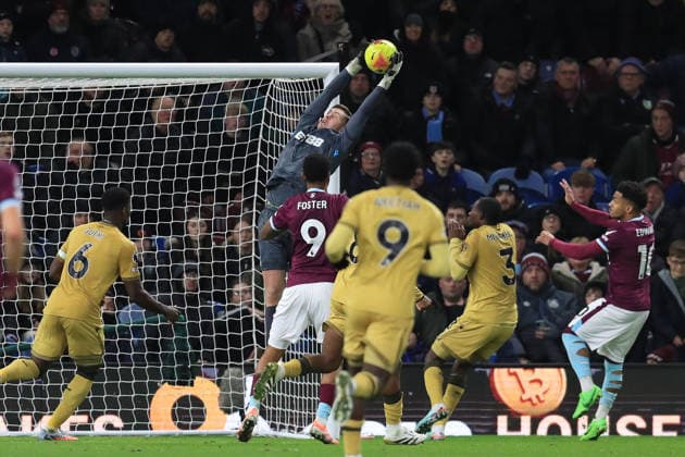 3rd December 2025; Turf Moor, Burnley, Lancashire, England; Premier League Football, Burnley versus Crystal Palace; Crystal Palace goalkeeper Dean Henderson claims a cross  DavidxBlunsden