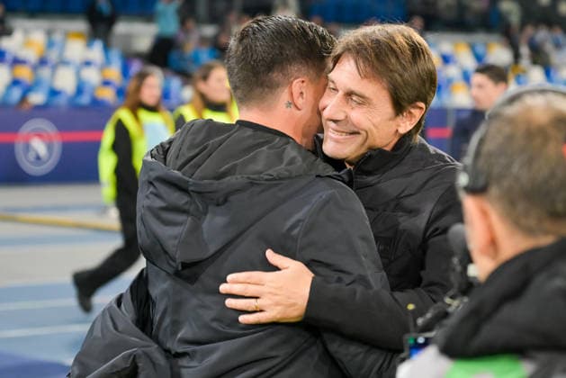 2025-12-03 SSC Napoli v Cagliari Calcio - Coppa Italia NAPLES, ITALY - DECEMBER 3: Head coach Fabio Pisacane of Cagliari Calcio, Head coach Antonio Conte of SSC Napoli during the Coppa Italia match between SSC Napoli and Cagliari Calcio at Stadio Diego Armando Maradona on December 3, 2025 in Naples, Italy. Naples Stadio Diego Armando Maradona Italy Content not available for redistribution in The Netherlands directly or indirectly through any third parties. Copyright: xCiroxSantangelox