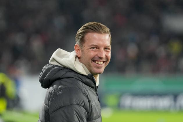 Florian Kohfeldt (SV Darmstadt 98, Cheftrainer) , Fußball, Achtelfinale, DFB Pokal, 2025 26, SC Freiburg vs. SV Darmstadt 98, 03.12.2025, Europa-Park Stadion, Freiburg, Deutschland DFB REGULATIONS PROHIBIT ANY USE OF PHOTOGRAPHS AS IMAGE SEQUENCES AND OR QUASI-VIDEO. Freiburg Europa-Park Stadion Baden-Württemberg Deutschland Copyright: xArnexAmbergx