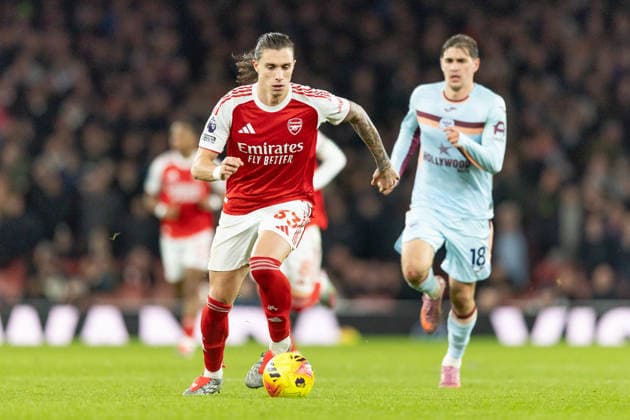 Arsenal v Brentford, Premier League, Football, The Emirates Stadium, London, UK - 03 Dec 2025 Riccardo Calafiori of Arsenal FC in action London The Emirates Stadium Highbury GBR, UK NEWSPAPERS OUT Copyright: xEllixBirchx