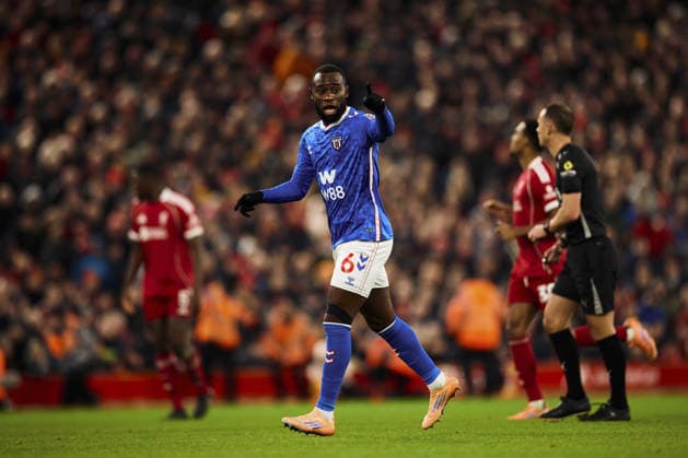 LIVERPOOL, ENGLAND, DEC 03: Lutsharel Geertruida of Sunderland during the Premier League match between Liverpool and Sunderland on December 03, 2025 in Liverpool, England. Copyright: xKobiexAbott SPPx Sportspressphoto_SPR69740