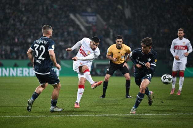 Maximilian Wittek (VfL Bochum), Deniz Undav (VfB Stuttgart), Cajetan Lenz (VfL Bochum) 03.12.2025, Fussball DFB Pokal, Saison 2025 2026, Achtelfinale, VfL Bochum - VfB Stuttgart 0:2 DFB regulations prohibit any use of photographs as image sequences and or quasi-video Bochum Vonovia Ruhrstadion Nordrhein Westfalen Deutschland