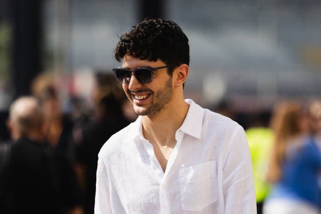 December 4, 2025, Abu Dhabi, Abu Dhabi, United Arab Emirates: 31 ESTEBAN OCON (FRA, Haas F1 Team) entering the paddock at Media Day (Thursday) at the Formula 1 Etihad Airways Abu Dhabi Prix 2025 at the Yas Marina Circuit in Abu Dhabi, United Arab Emirates Abu Dhabi United Arab Emirates - ZUMAr193 20251204_zsp_r193_002 Copyright: xSaraxRuffonix