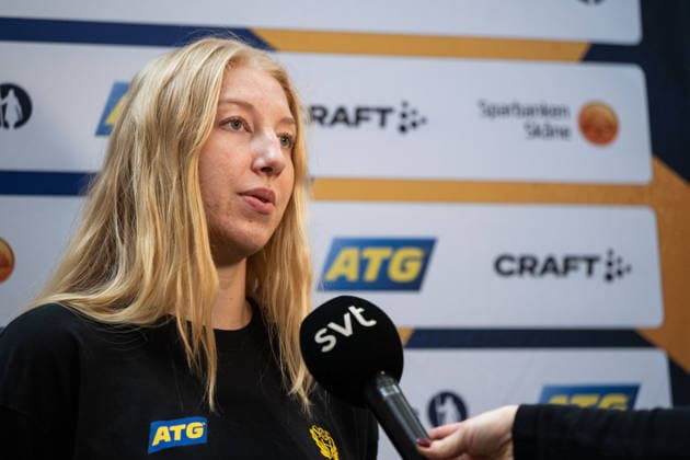 251204 Tyra AxnÃ r of the Swedish women s national handball team at a press event during day 9 of the 2025 IHF Women™s World Championship, WM, Weltmeisterschaft on December 4, 2025 in Dortmund. Photo: Emma Wallskog BILDBYRAN COP 320 EW0602 handball handboll handball bbeng vm handball-vm handbolls-vm ihf handball world championship world handball championship 2025 world championship 2025 pressträff event meeting sverige sweden day 9 dam Copyright: EMMAxWALLSKOG BB251204EW020