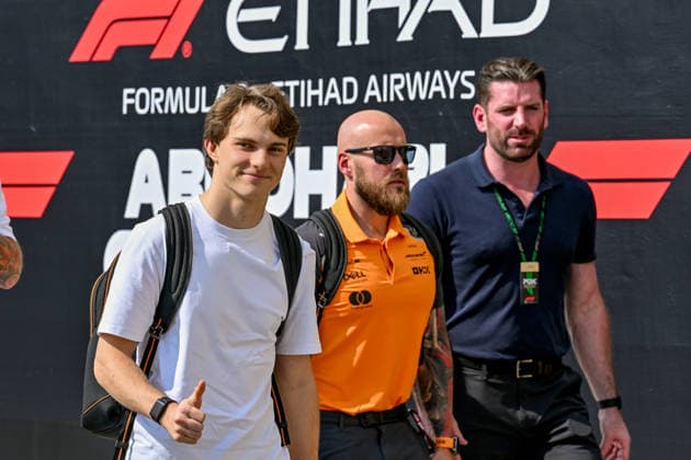 Ahead of Formula 1 Abu Dhabi GP ABU DHABI, UAE - DECEMBER 04: Oscar Piastri of McLaren arrives to take part in the practice session of Formula 1 Abu Dhabi Grand Prix in Abu Dhabi, United Arab Emirates on December 04, 2025. Waleed Zein Anadolu Abu Dhabi United Arab Emirates. Editorial use only. Please get in touch for any other usage.  Copyright: x2025xAnadoluxWaleedxZeinx