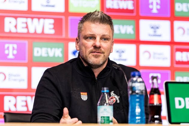 COLOGNE, GERMANY - DECEMBER 04: Lukas Kwasniok (Head Coach 1. FC Koeln) during the pre game press conference, PK, Pressekonferenz before the 1. Bundesliga match between 1. FC Koeln and FC St. Pauli at RheinEnergiestadion on December 04, 2025 in Cologne, Germany. North Rhine Westphalia Germany Copyright: xBEAUTIFULxSPORTS Wunderlx