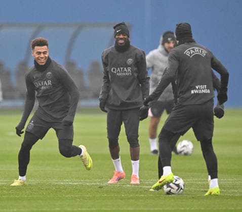 Paris Saint-Germain media day at the PSG Campus POISSY, FRANCE - DECEMBER 04: Desire Doue (L) and Ousmane Dembele (C), players of Paris Saint-Germain, in action during a training session on media day at the PSG Campus in Poissy, west of Paris, France on December 04, 2025. Mustafa Yalcin Anadolu Poissy France. Editorial use only. Please get in touch for any other usage.  Copyright: x2025xAnadoluxMustafaxYalcinx