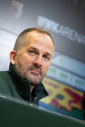 Manuel Baum (Interims-Trainer FC Augsburg), Pressekonferenz vor dem Spiel gegen Bayer Leverkusen;