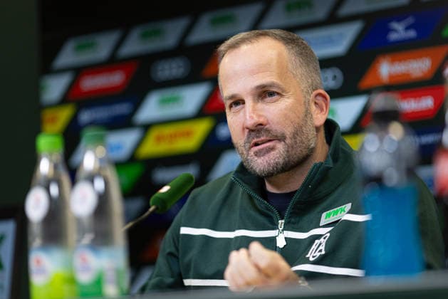 Manuel Baum (Interims-Trainer FC Augsburg), Pressekonferenz vor dem Spiel gegen Bayer Leverkusen;