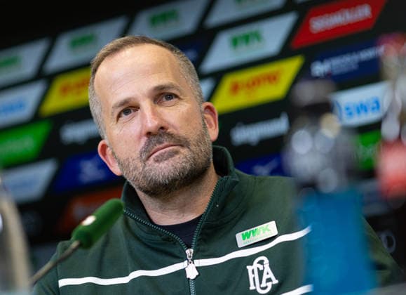 Manuel Baum (Interims-Trainer FC Augsburg), Pressekonferenz vor dem Spiel gegen Bayer Leverkusen;