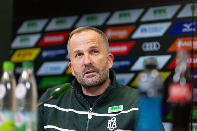 Manuel Baum (Interims-Trainer FC Augsburg), Pressekonferenz vor dem Spiel gegen Bayer Leverkusen;