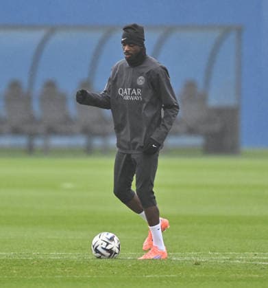 Paris Saint-Germain media day at the PSG Campus POISSY, FRANCE - DECEMBER 04: Player of Paris Saint-Germain Ousmane Dembele in action during a training session on media day at the PSG Campus in Poissy, west of Paris, France on December 04, 2025. Mustafa Yalcin Anadolu Poissy France. Editorial use only. Please get in touch for any other usage.  Copyright: x2025xAnadoluxMustafaxYalcinx