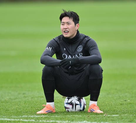 Paris Saint-Germain media day at the PSG Campus POISSY, FRANCE - DECEMBER 04: Player of Paris Saint-Germain (PSG) Lee Kang-in is seen during a training session on media day at the PSG Campus in Poissy, west of Paris, France on December 04, 2025. Mustafa Yalcin Anadolu Poissy France. Editorial use only. Please get in touch for any other usage.  Copyright: x2025xAnadoluxMustafaxYalcinx