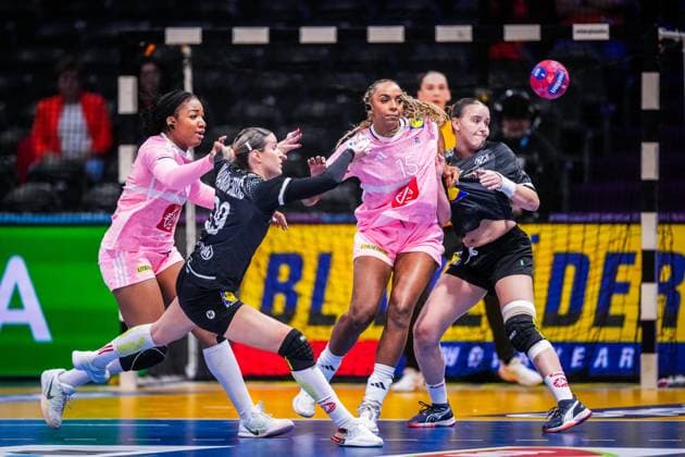 ROTTERDAM , 04-12-2025 , Rotterdam Ahoy , Womens World Championship, WM, Weltmeisterschaft Handball 2025 , match between France and Austria , picture shows Austria player Ines Ivancok-Soltic France - Austria (women)  x32342831x Copyright: