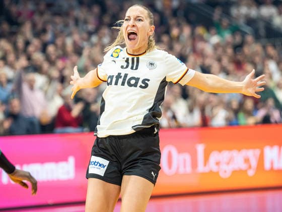 Jenny Behrend (Deutschland, 30) jubelt lautstark, Montenegro vs. Deutschland, Handball, Weltmeisterschaft, Frauen, Spielzeit 2025 2026, 04.12.2025, Montenegro vs. Deutschland, Handball, Weltmeisterschaft, Frauen, Spielzeit 2025 2026, 04.12.2025 Dortmund Copyright: xEibner-Pressefoto MichaelxSchmidx EP_MST