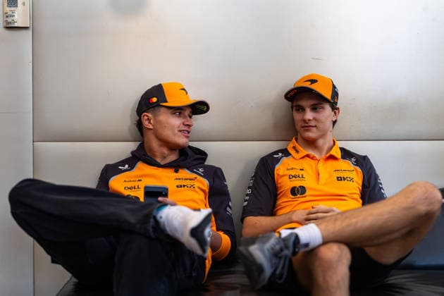 December 4, 2025, Abu Dhabi, United Arab Emirates: McLaren Formula 1 Team s drivers Lando Norris and Oscar Piastri before the press conference, PK, Pressekonferenz of the Formula 1 Abu Dhabi Grand Prix 2025. Abu Dhabi United Arab Emirates - ZUMAs197 20251204_aaa_s197_164 Copyright: xLucaxMartinix