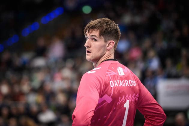 Luka Krnokapic (TVB Stuttgart, 01) - neuer Schlussmann in Stuttgart GER, TVB 1898 Stuttgart - HSG Wetzlar, DAIKIN HBL, Handball, Bundesliga, 11. Spieltag, Spielzeit 2025 2026, 04.12.2025 GER, TVB 1898 Stuttgart - HSG Wetzlar, DAIKIN HBL, Handball, Bundesliga, 11. Spieltag, Spielzeit 2025 2026, 04.12.2025 Stuttgart Copyright: xSandyxDinkelackerx EP_SDR