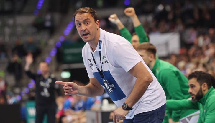 Stuttgart , Handball Daikin HBL Bundesliga TVB Stuttgart vs. HSG Wetzlar , Momir Ilic ( Trainer Wetzlar )