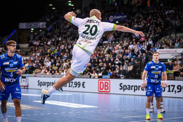 David Cyrill Akakpo (HSG Wetzlar, 20) - Sprung in den Kreis GER, TVB 1898 Stuttgart - HSG Wetzlar, DAIKIN HBL, Handball, Bundesliga, 11. Spieltag, Spielzeit 2025 2026, 04.12.2025 GER, TVB 1898 Stuttgart - HSG Wetzlar, DAIKIN HBL, Handball, Bundesliga, 11. Spieltag, Spielzeit 2025 2026, 04.12.2025 Stuttgart Copyright: xSandyxDinkelackerx EP_SDR