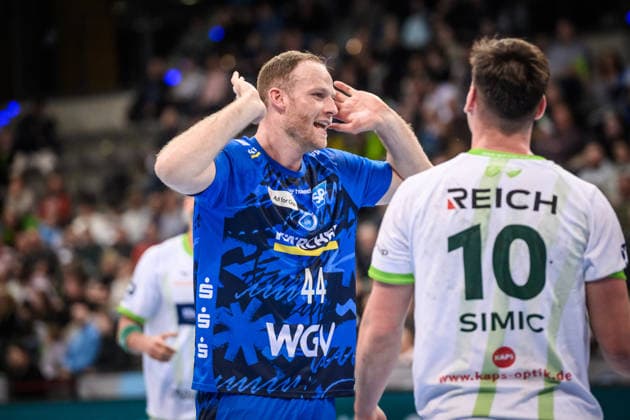 Lenny Rubin (TVB Stuttgart, 44) - mit Schiedsrichterentscheidung sichtlich unzufrieden GER, TVB 1898 Stuttgart - HSG Wetzlar, DAIKIN HBL, Handball, Bundesliga, 11. Spieltag, Spielzeit 2025 2026, 04.12.2025 GER, TVB 1898 Stuttgart - HSG Wetzlar, DAIKIN HBL, Handball, Bundesliga, 11. Spieltag, Spielzeit 2025 2026, 04.12.2025 Stuttgart Copyright: xSandyxDinkelackerx EP_SDR