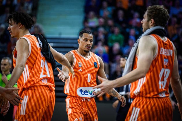 Alec Anigbata (ratiopharm ulm), Nelson Weidemann (ratiopharm ulm) und Christian Sengfelder (ratiopharm ulm) gestures during the Basketball Eurocup match between ratiopharm ulm and Dolomiti Energia Trento at ratiopharm Arena on December 4, 2025 in Neu-Ulm, Germany. (Photo by Harry Langer DeFodi Images)
