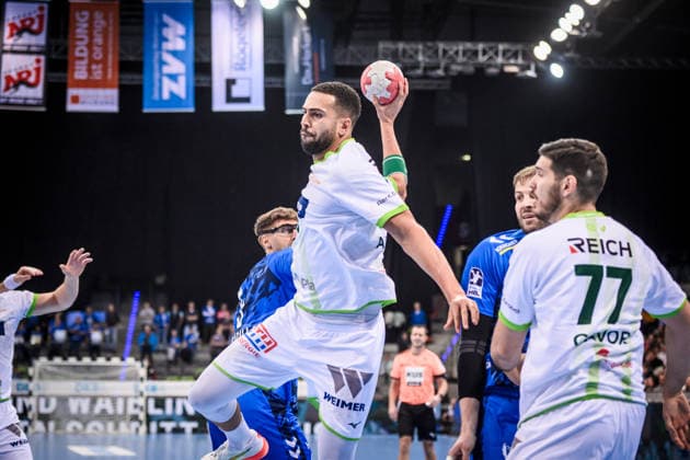 Philipp Ahouansou (HSG Wetzlar, 19) GER, TVB 1898 Stuttgart - HSG Wetzlar, DAIKIN HBL, Handball, Bundesliga, 11. Spieltag, Spielzeit 2025 2026, 04.12.2025 GER, TVB 1898 Stuttgart - HSG Wetzlar, DAIKIN HBL, Handball, Bundesliga, 11. Spieltag, Spielzeit 2025 2026, 04.12.2025 Stuttgart Copyright: xSandyxDinkelackerx EP_SDR