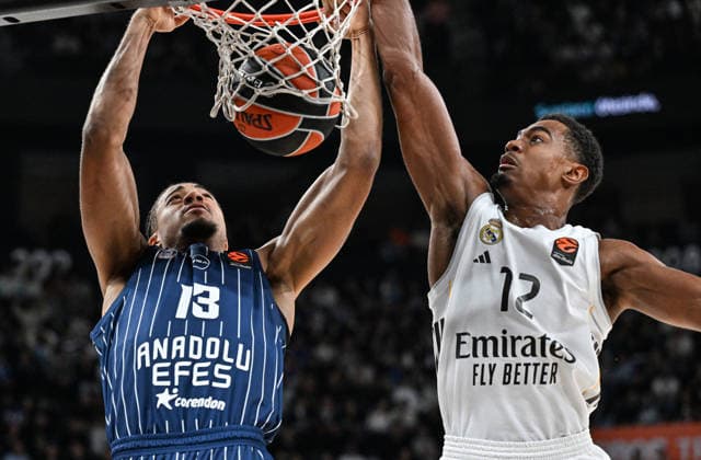 Anadolu Efes v Real Madrid - EuroLeague ISTANBUL, TURKIYE - DECEMBER 4: Brice Dessert (13) of Anadolu Efes in action against Theo Maledon (12) of Real Madrid during EuroLeague week 14 basketball match between Anadolu Efes and Real Madrid at Basketball Development Center in Istanbul, Turkiye on December 4, 2025. Elif Ozturk Anadolu Istanbul Turkey. Editorial use only. Please get in touch for any other usage.  Copyright: x2025xAnadoluxElifxOzturkx
