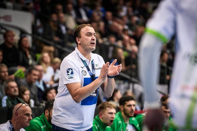 Momir Ilic (Trainer HSG Wetzlar) GER, TVB 1898 Stuttgart - HSG Wetzlar, DAIKIN HBL, Handball, Bundesliga, 11. Spieltag, Spielzeit 2025 2026, 04.12.2025 GER, TVB 1898 Stuttgart - HSG Wetzlar, DAIKIN HBL, Handball, Bundesliga, 11. Spieltag, Spielzeit 2025 2026, 04.12.2025 Stuttgart Copyright: xSandyxDinkelackerx EP_SDR