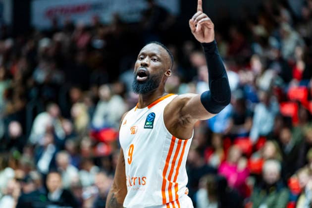 04.12.2025, xomx, Basketball EuroCup, Niners Chemnitz - Turk Telekom v.l. John Newman III (Niners Chemnitz). Portrait, Portraet, Chemnitz