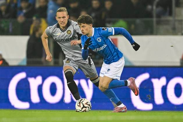 KRC Genk v RSC Anderlecht - Belgian Croky Cup GENK, BELGIUM - DECEMBER 04 : Karetsas Konstantinos midfielder of KRC Genk and Augustinsson Ludwig defender of RSC Anderlecht during the Belgian Croky Cup round of 16 match between KRC Genk and RSC Anderlecht on December 4, 2025 in Genk, Belgium, 04 12 2025 Genk Belgium  Copyright: xDhax
