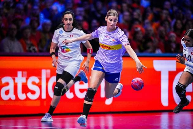 ROTTERDAM , 04-12-2025 , Rotterdam Ahoy , Womens World Championship, WM, Weltmeisterschaft Handball 2025 , match between Netherlands and Tunisia , picture shows Netherlands player Angela Malestein Netherlands - Tunisia (women)  x32344014x Copyright: