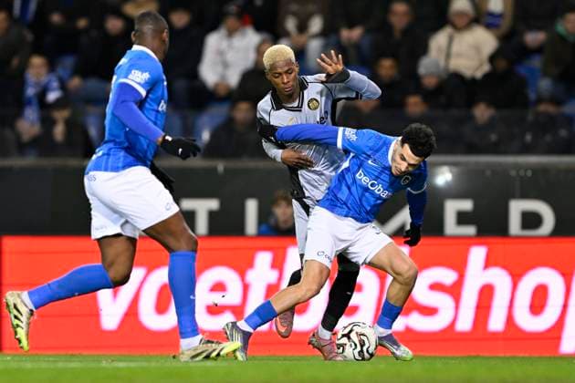 KRC Genk v RSC Anderlecht - Belgian Croky Cup GENK, BELGIUM - DECEMBER 04 : Angulo Nilson midfielder of RSC Anderlecht and El Ouahdi Zakaria defender of KRC Genk during the Belgian Croky Cup round of 16 match between KRC Genk and RSC Anderlecht on December 4, 2025 in Genk, Belgium, 04 12 2025 Genk Belgium  Copyright: xDhax