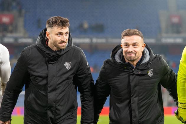 04 12 2025, Basel, St. Jakob-Park, Swiss Cup: FC Grand-Saconnex - FC Basel, Dominik Schmid (31 Basel) and Xherdan Shaqiri (10 Basel) Basel St. Jakob-Park Basel Switzerland Copyright: xJustPictures.ch PascalxvonxBürenx jp-en-PaVoB-_VB_5874-1