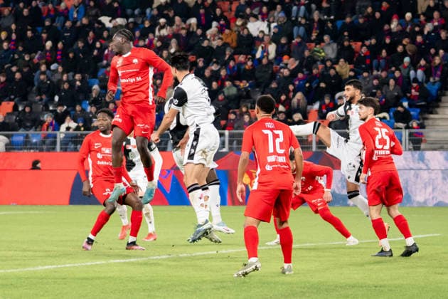04 12 2025, Basel, St. Jakob-Park, Swiss Cup: FC Grand-Saconnex - FC Basel, in the front of the goal Basel St. Jakob-Park Basel Switzerland Copyright: xJustPictures.ch PascalxvonxBürenx jp-en-PaVoB-_PVB4852-1