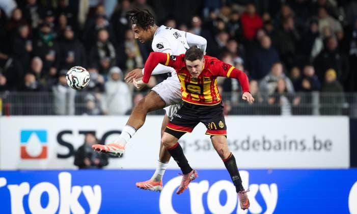 Charleroi s Etienne Camara and Mechelen s Kerim Mrabti fight for the ball during a soccer game between Sporting Charleroi and KV Mechelen, in the 1 8 final of the Croky Cup Belgian cup, Thursday 04 December 2025 in Charleroi. VIRGINIExLEFOUR  x146516823x