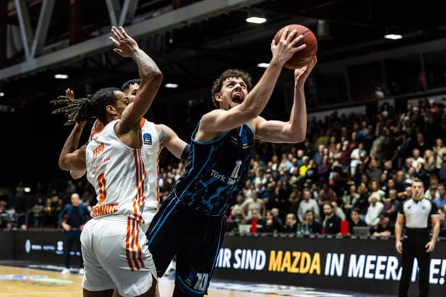 GER, BKT EuroCup, Saison 2025 2026, Niners Chemnitz - Turk Telekom Ankara. 04.12.2025, Messe, Chemnitz, GER, BKT EuroCup, Saison 2025 2026, Niners Chemnitz - Turk Telekom Ankara. Foto Alexander Trienitz Chemnitz Messe Sachsen Deutschland