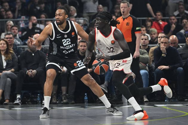PARTIZAN vs BAYERN MUNCHEN WENYEN GABRIEL Venjen Gejbrijel vs JABARI PARKER Dzabari Parker basketball Partizan vs Bayern Munchen Euroleague, Beogradska arena, Belgrade 04.12.2025 Foto: BASKETBALL, EUROLEAGUE, PARTIZAN, BAYERN MUNCHEN Belgrade Belgrade arena Serbia Copyright: xMarkoxMetlas xMNxPressx