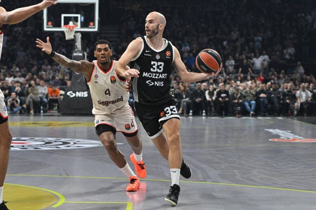 PARTIZAN vs BAYERN MUNCHEN NICK KALATHES Nik Kalates bs XAVIER RATHAN MAYES Cavijer Rejtar Mejs basketball Partizan vs Bayern Munchen Euroleague, Beogradska arena, Belgrade 04.12.2025 Foto: BASKETBALL, EUROLEAGUE, PARTIZAN, BAYERN MUNCHEN Belgrade Belgrade arena Serbia Copyright: xMarkoxMetlas xMNxPressx